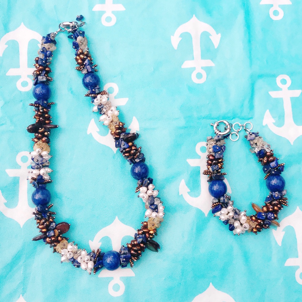 Beautiful Necklace And Bracelet Set